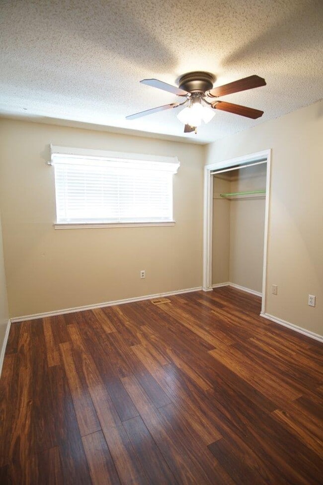 812 W Silver Meadow Dr in Midwest City, OK - Building Photo - Building Photo
