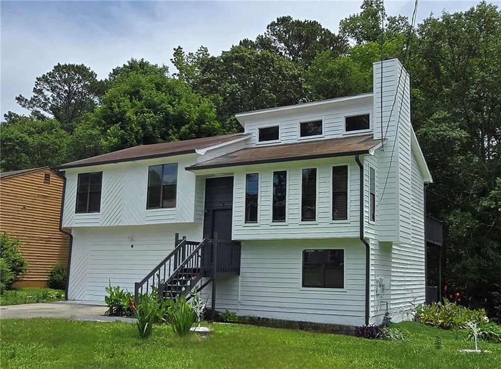 2870 Creekwood Ln NW in Lawrenceville, GA - Building Photo