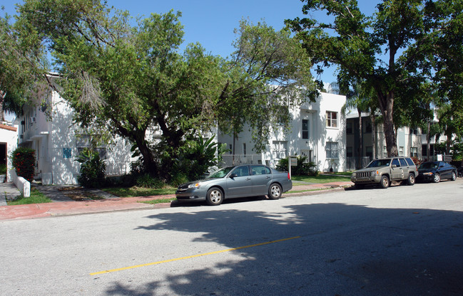 1034 Jefferson Ave in Miami Beach, FL - Foto de edificio - Building Photo