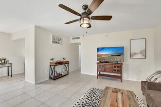 169 Brittany Terrace in Delray Beach, FL - Foto de edificio - Building Photo