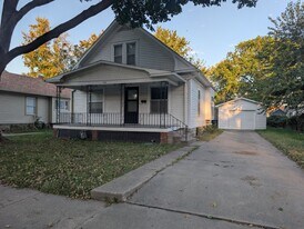 528 NE Ohio Ave in Topeka, KS - Building Photo