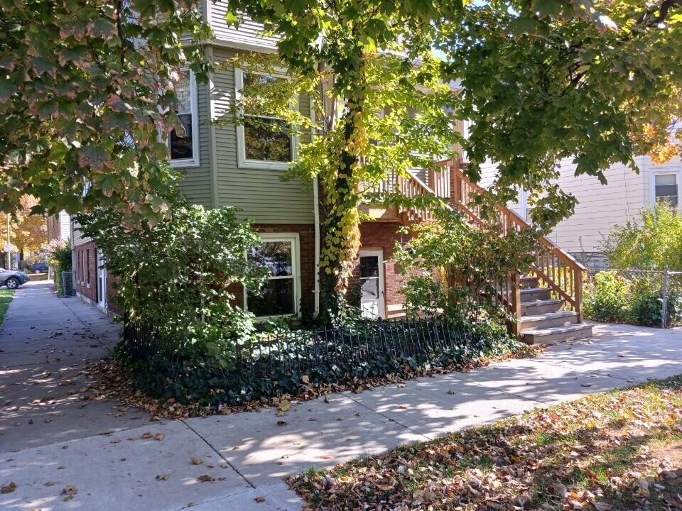 3457 N Lowell Ave, Unit Garden in Chicago, IL - Building Photo