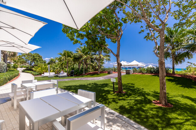17121 Collins Ave, Unit 1406 in Sunny Isles Beach, FL - Building Photo - Building Photo