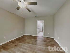 9512 Lemon Drop Lp in Sun City Center, FL - Building Photo - Building Photo