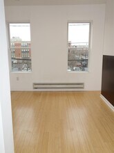 88 Brunswick St-Unit -1 in Jersey City, NJ - Foto de edificio - Building Photo