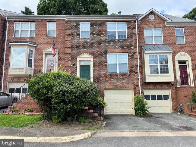 property at 802 Stafford Glen Ct