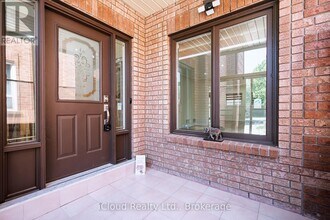 80 Venice Crescent in Vaughan, ON - Building Photo - Building Photo