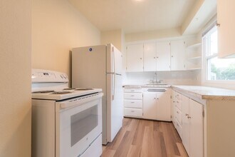 5412-5420-5420 NE 9th Ave in Portland, OR - Building Photo - Building Photo