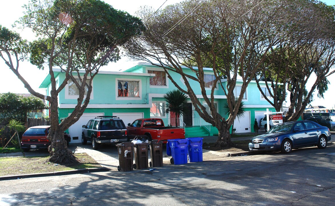 2320 Rheem Ave in Richmond, CA - Foto de edificio