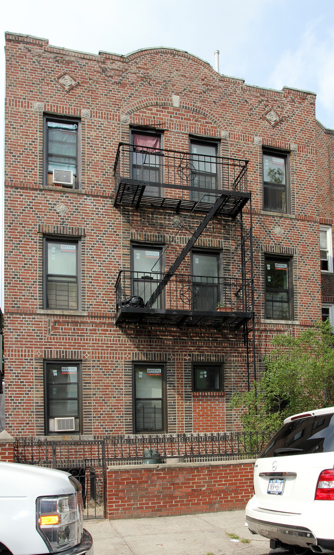 476 E 95th St in Brooklyn, NY - Foto de edificio - Building Photo