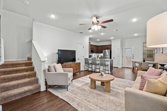 10319 Lynwood Branch in San Antonio, TX - Building Photo - Building Photo