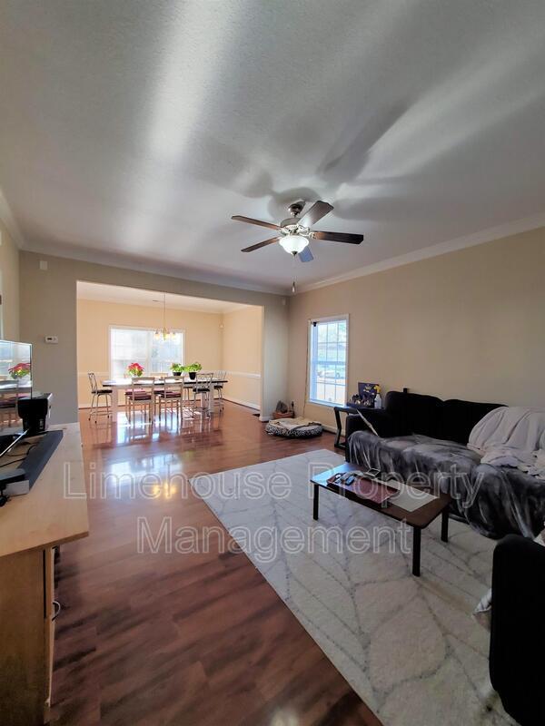 2001 Pershing Ave in Norfolk, VA - Building Photo - Building Photo