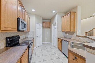 1725 Brookview Dr in Carrollton, TX - Building Photo - Building Photo