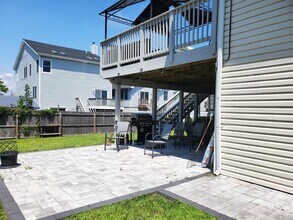 46 Sunrise Ave in Lindenhurst, NY - Building Photo - Building Photo