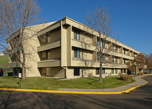 NHHI Lafayette Plaza in St. Paul, MN - Building Photo - Building Photo