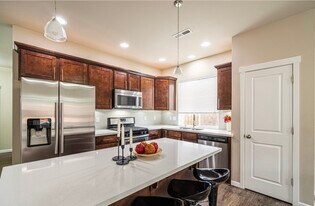 12435 1st Ave S in Seattle, WA - Building Photo