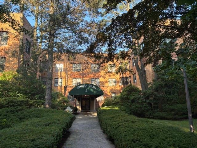 property at 2 Greenridge Ave