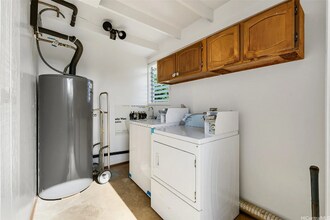 1425 Kawelu St in Pearl City, HI - Foto de edificio - Building Photo