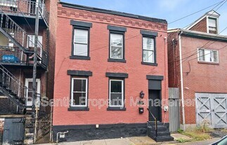 1705 Tustin St in Pittsburgh, PA - Building Photo