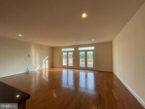 44388 Foxthom Terrace in Ashburn, VA - Building Photo - Building Photo