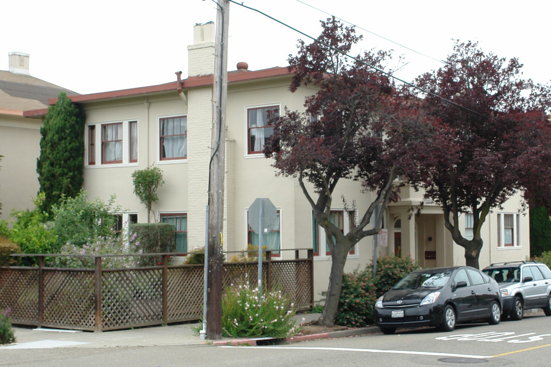 2620 Stuart St in Berkeley, CA - Building Photo