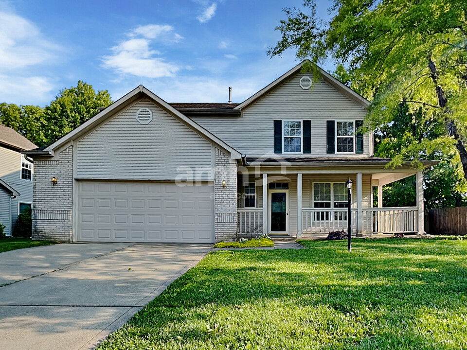 10037 Perlita Pl in Fishers, IN - Building Photo