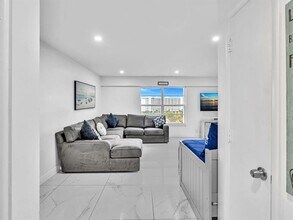 5100 Dupont Blvd in Fort Lauderdale, FL - Building Photo - Building Photo