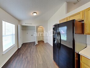 5549 Shady Pine St S in Jacksonville, FL - Foto de edificio - Building Photo