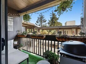 7765 W 91st St in Los Angeles, CA - Building Photo