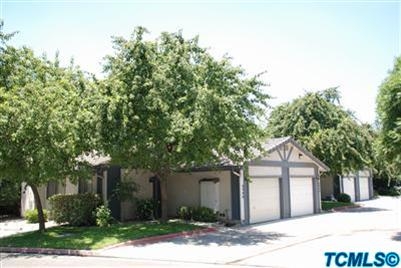 4940 W Westgate Ct in Visalia, CA - Building Photo