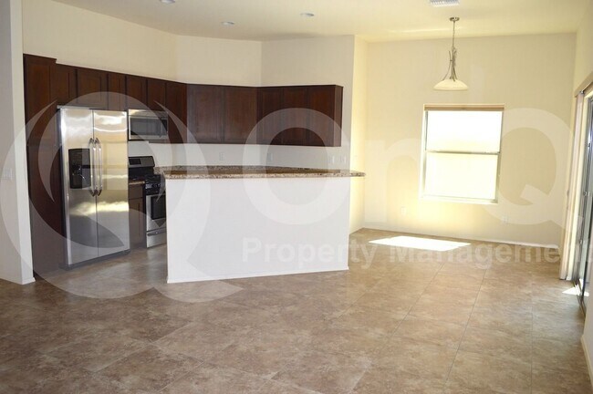 3113 E Danbury Rd in Phoenix, AZ - Building Photo - Building Photo