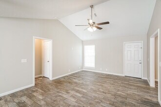 1312 S Hampton Ct in Nashville, TN - Building Photo - Building Photo