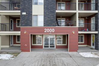 2000 80 Ave NE in Calgary, AB - Building Photo - Building Photo