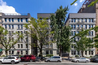 35 Central Park N in New York, NY - Building Photo - Building Photo