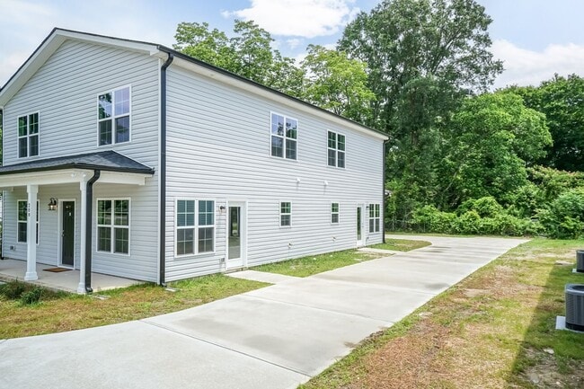 208 S Leslie St in Goldsboro, NC - Building Photo - Building Photo