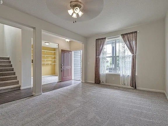 5310 SE Redberry Pl in Hillsboro, OR - Foto de edificio - Building Photo