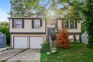 616 Woodlark Dr in Indianapolis, IN - Building Photo