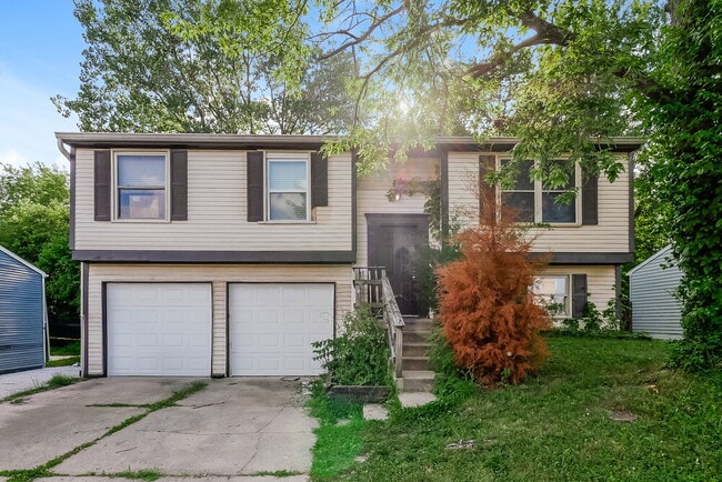 property at 616 Woodlark Dr