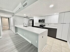 9907 Westwood Dr in Tamarac, FL - Building Photo