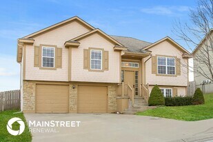 1507 NW High View Dr in Grain Valley, MO - Building Photo