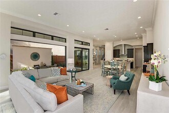 8202 Via Vittoria Way in Orlando, FL - Building Photo - Building Photo