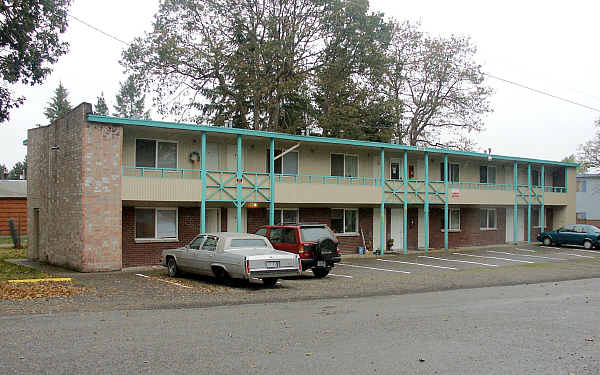 Berkley Apartments in Lakewood, WA - Building Photo - Building Photo