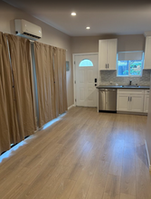 16143 Kittridge St, Unit Guests house in Van Nuys, CA - Building Photo - Building Photo