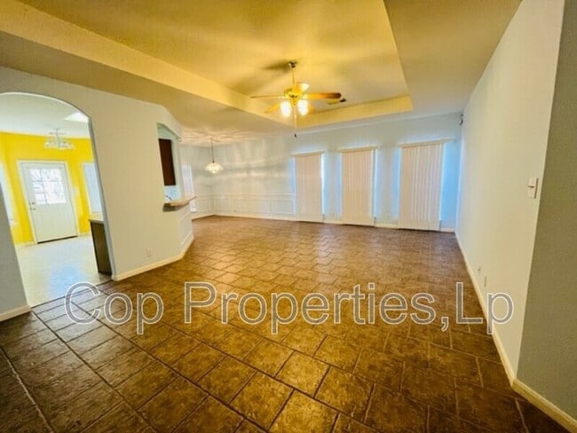 6239 Parkland Oaks Dr in San Antonio, TX - Building Photo - Building Photo
