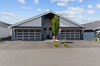 604 S Crescent Ln in Spokane Valley, WA - Building Photo - Building Photo