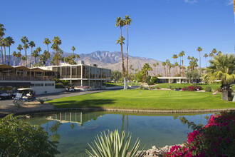 Seven Lakes Golf and Country Club in Palm Springs, CA - Building Photo - Building Photo