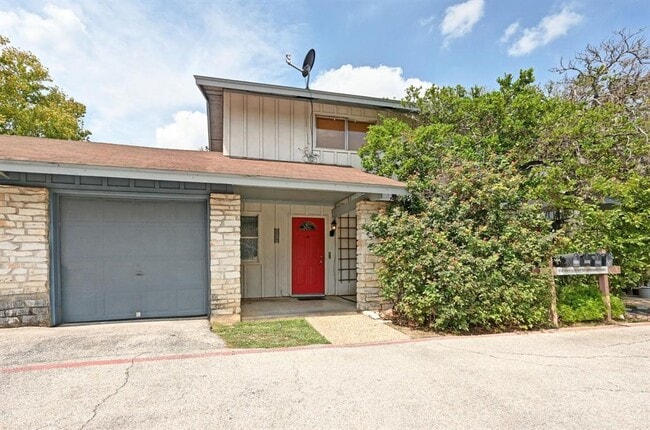 5920 Little Creek Trail in Austin, TX - Building Photo - Building Photo
