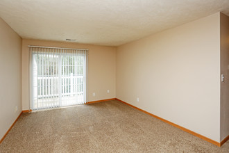 Hidden Bluffs Apartments in Council Bluffs, IA - Building Photo - Interior Photo