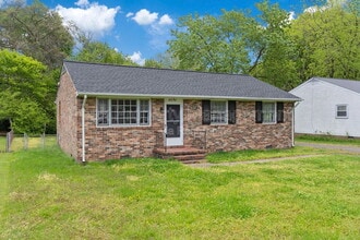 4830 Kinloch Ln in Richmond, VA - Building Photo - Building Photo