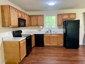 133 Howard Dr in Williamsburg, VA - Building Photo - Building Photo